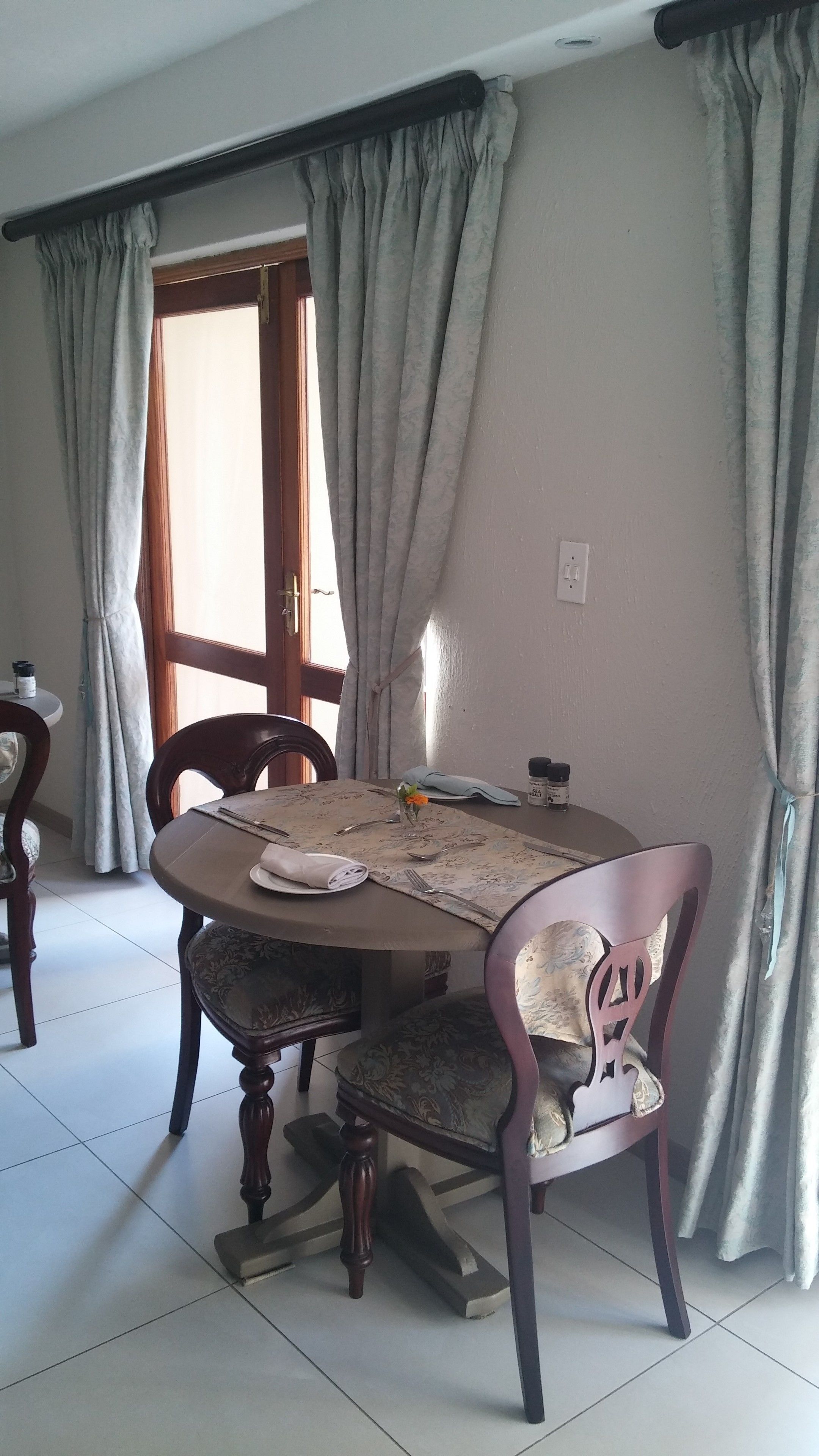 Free daily full breakfast