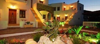 Panteli Beach Studios & Apartments