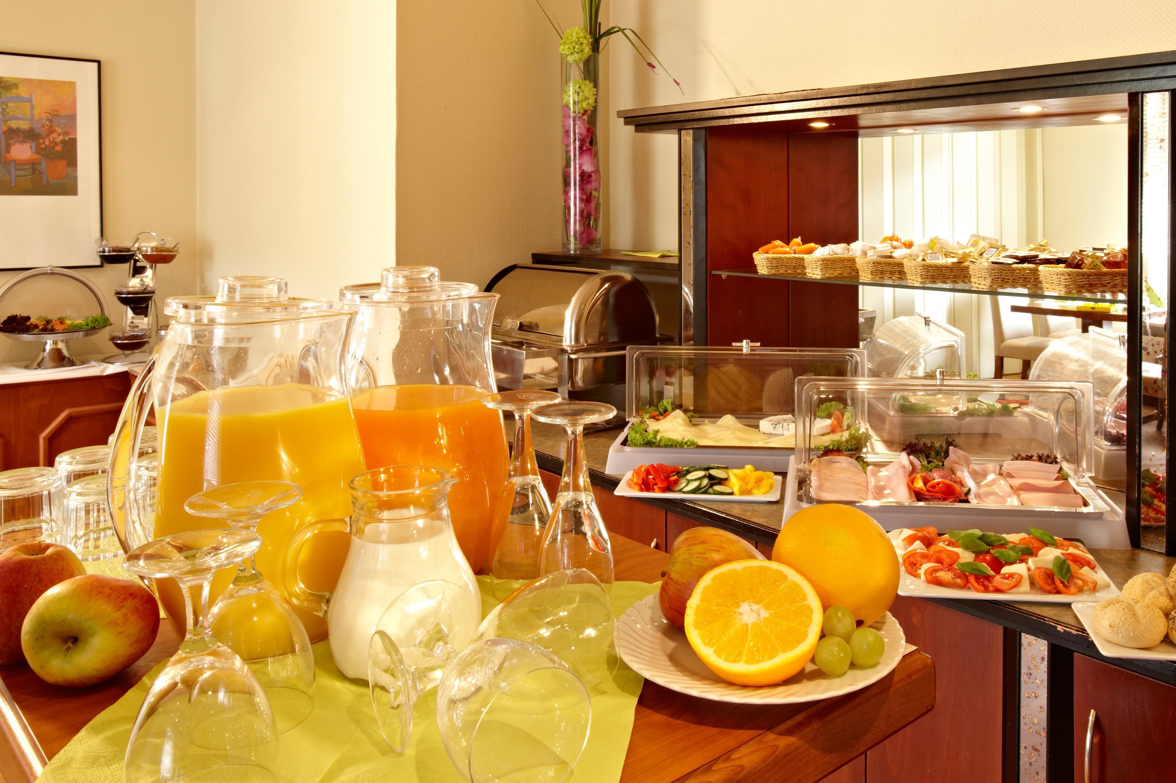 Desayuno buffet todos los días (con cargo)