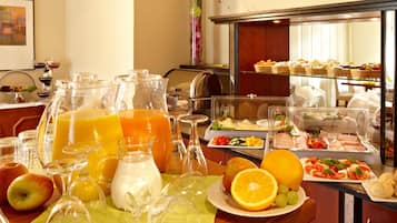 Desayuno buffet todos los días (con cargo)