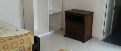 Iron/ironing board, free WiFi