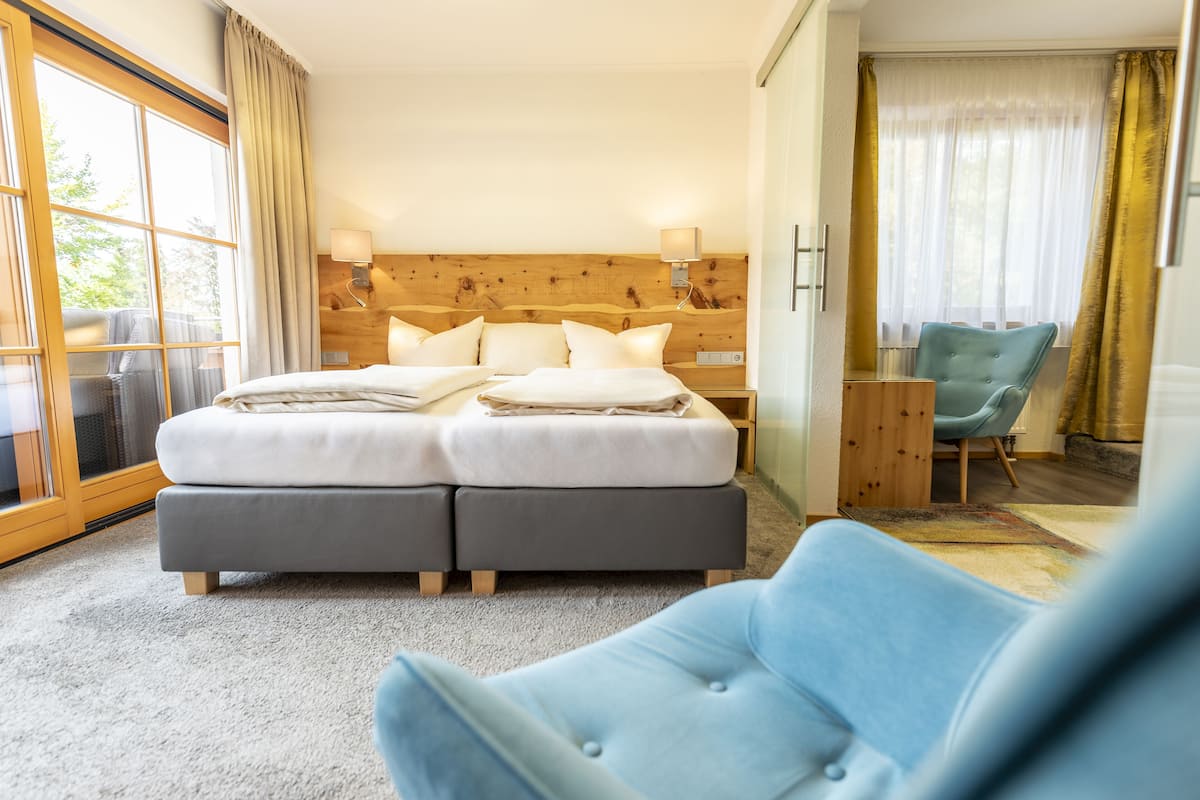 superior suite, 1 bedroom, balcony | 1 bedroom, egyptian cotton sheets, down duvets, in-room safe