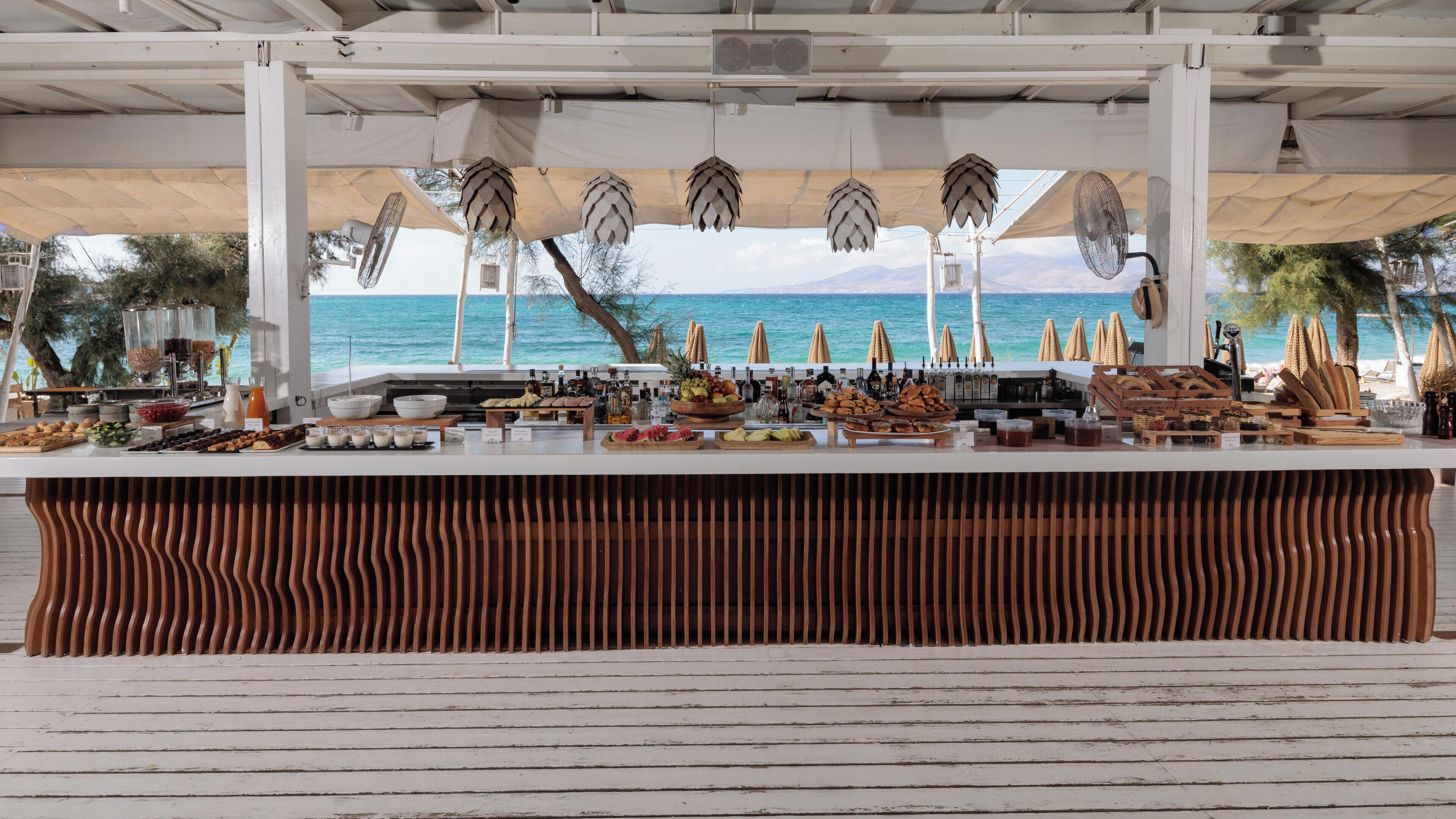 Free continental breakfast 