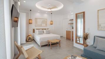 Living Suite | Free WiFi, bed sheets