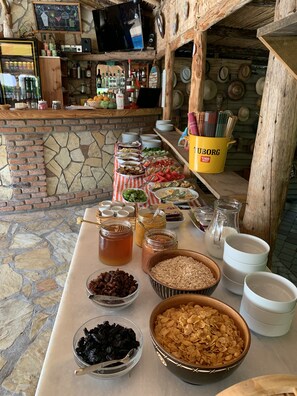 Petit déjeuner buffet compris