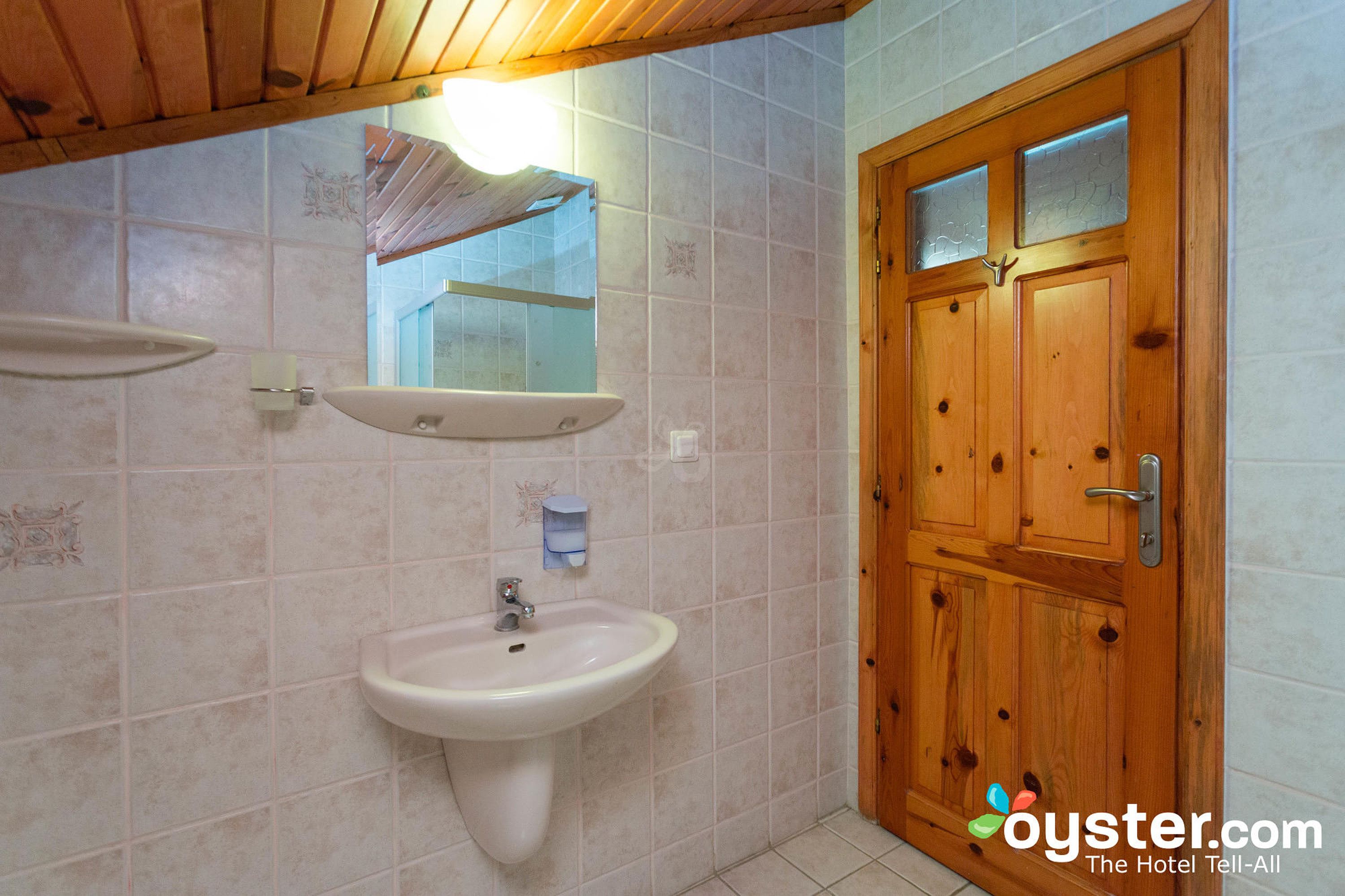 egyptian cotton sheets, premium bedding, minibar, in-room safe