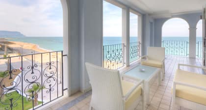 Life Hotel