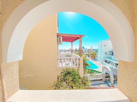 Estudio familiar, vistas parciales al mar | Exterior