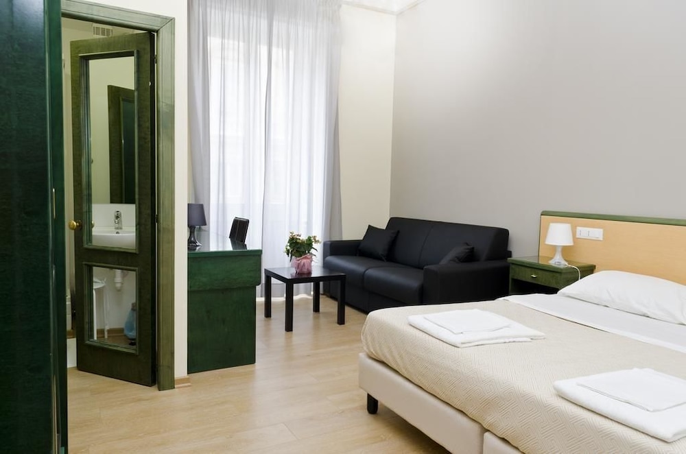 Hotel Suisse Genova by null