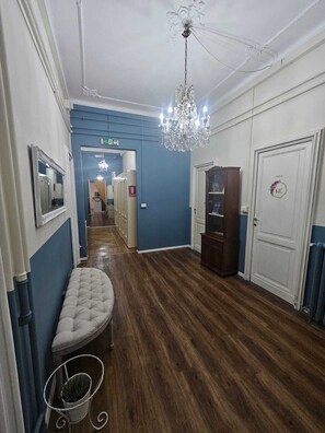 22-inch LCD TV with digital channels, TV