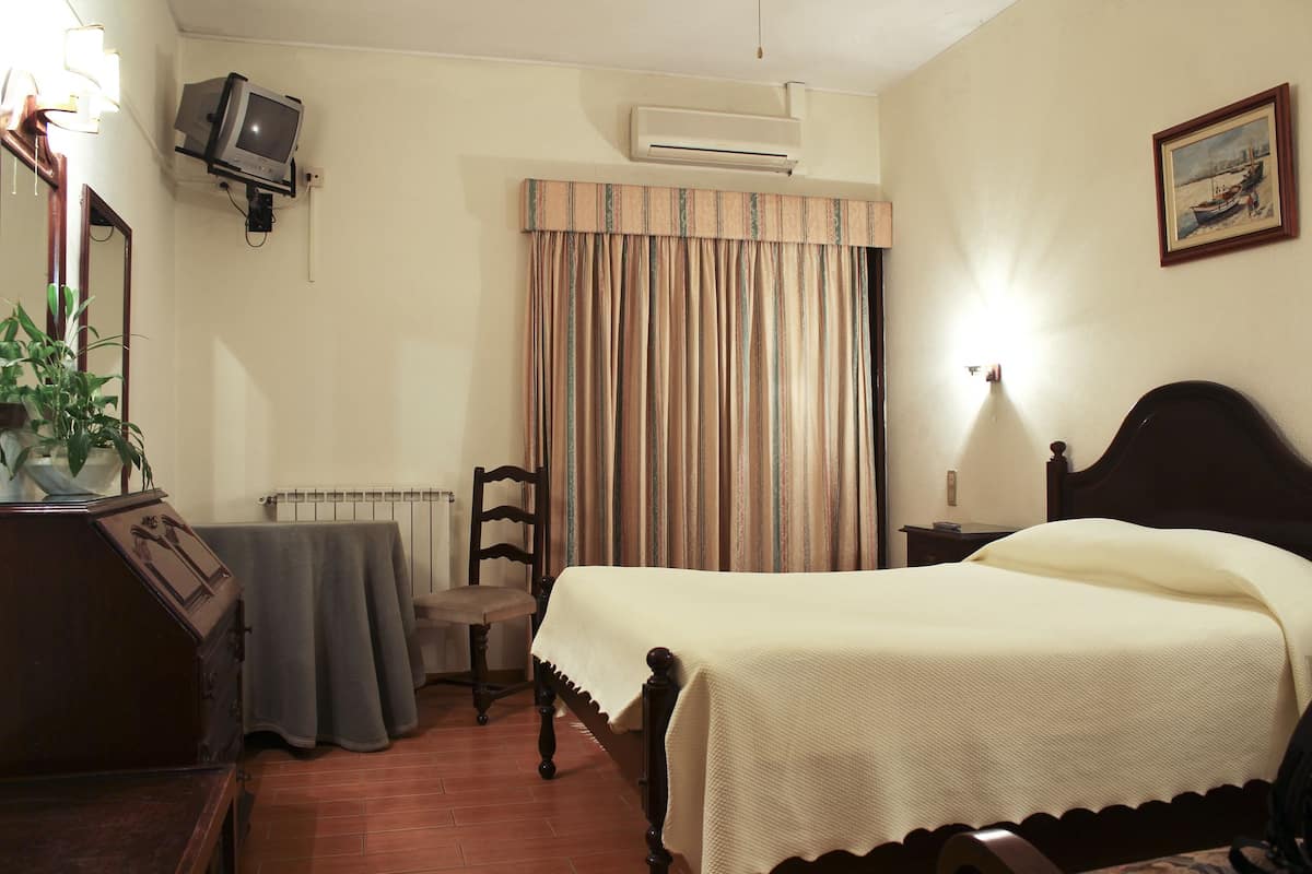 Desk, laptop workspace, blackout drapes, free WiFi
