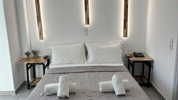 Studio | In-room safe, soundproofing, bed sheets
