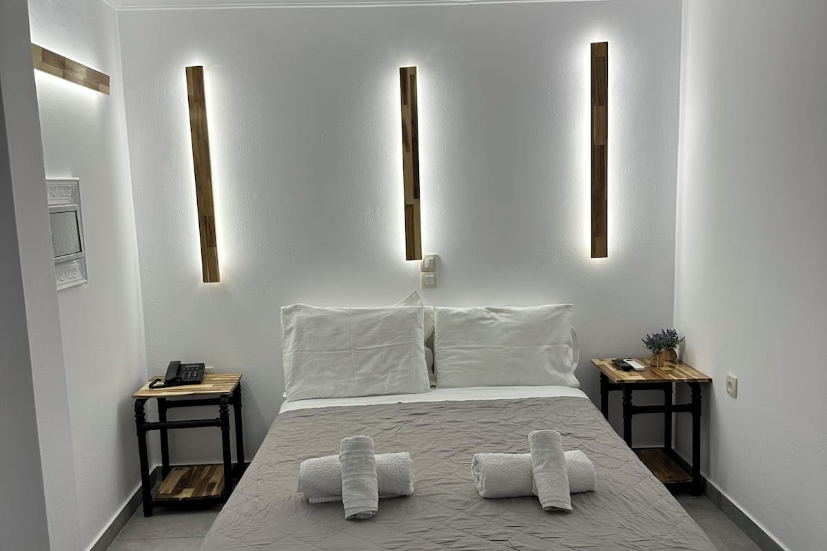 Studio | In-room safe, soundproofing, bed sheets