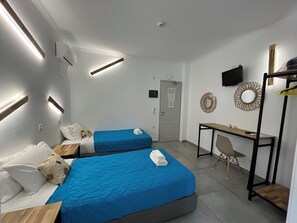 Superior-studiolejlighed | Pengeskab på værelset, lydisolering, sengetøj