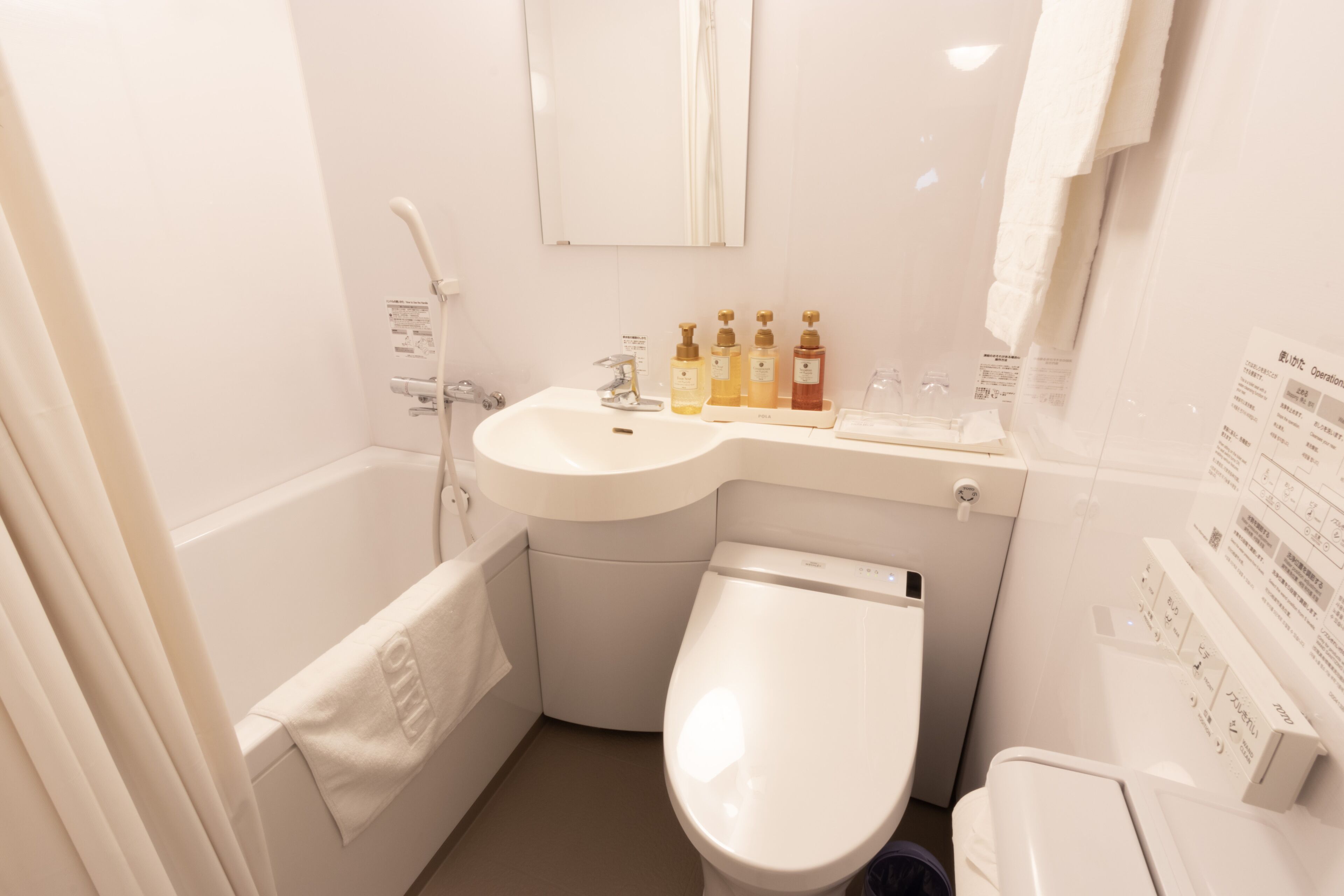 combined shower/bathtub, free toiletries, hair dryer, bathrobes