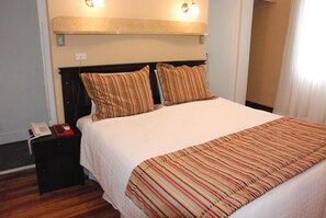 Room - Oporto Hotel (Santiago)