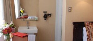 Bathroom - Oporto Hotel (Santiago)
