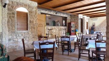 Lunch and dinner served, local cuisine