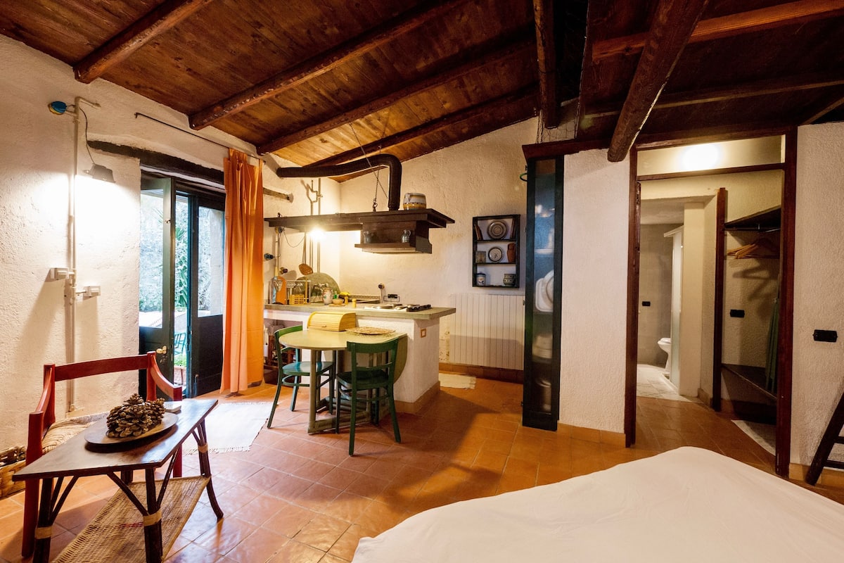 Con stile personalizzato, con arredamento individuale, insonorizzazione
