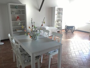 1 Schlafzimmer, Schreibtisch, Bügeleisen/Bügelbrett, kostenloses WLAN