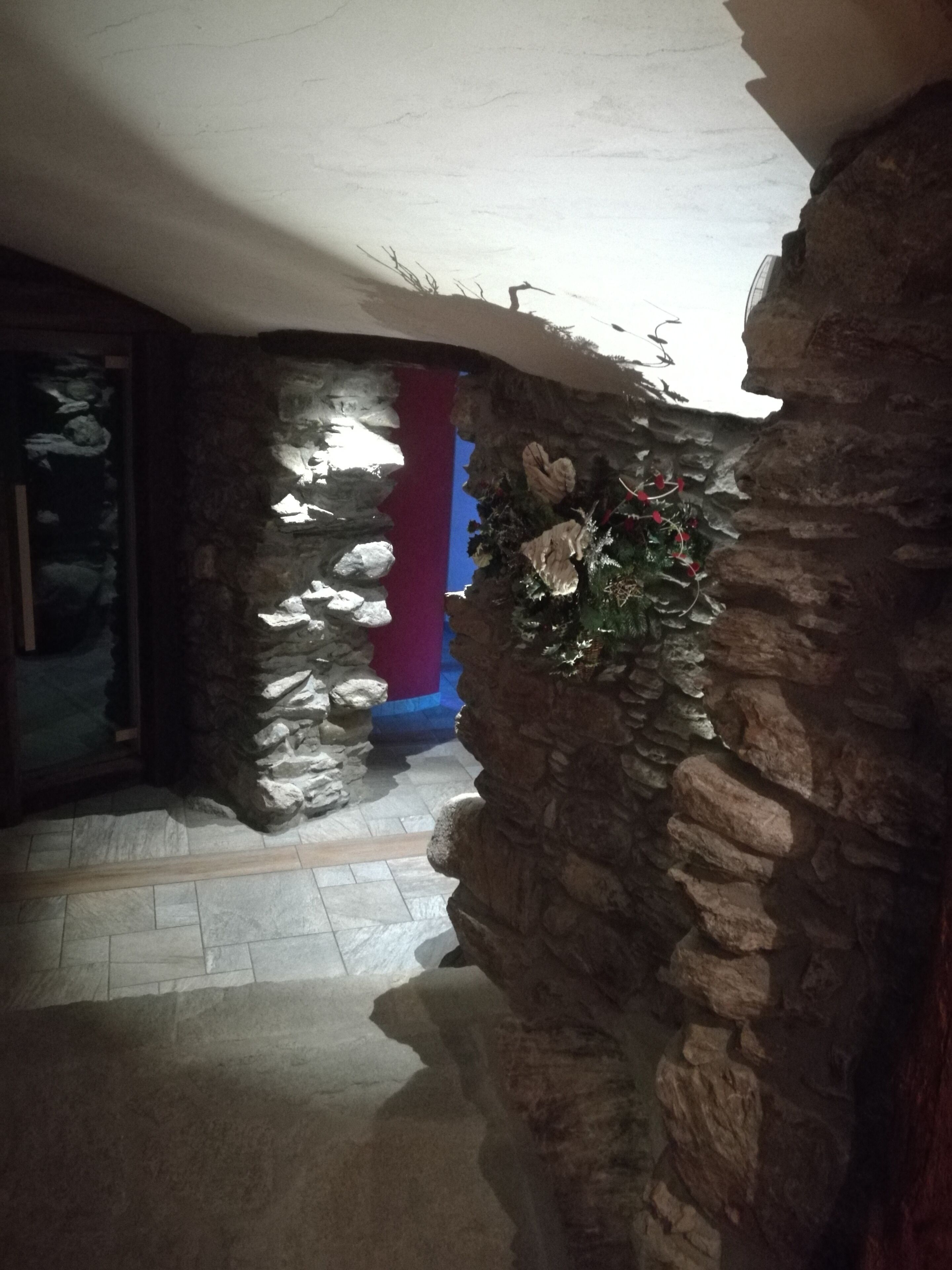 Un sauna, una bañera de hidromasaje, baño turco/hammam