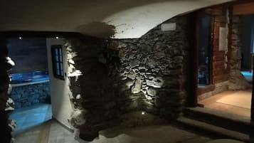 Badstue, boblebad, tyrkisk bad/hamam og kroppsbehandlinger
