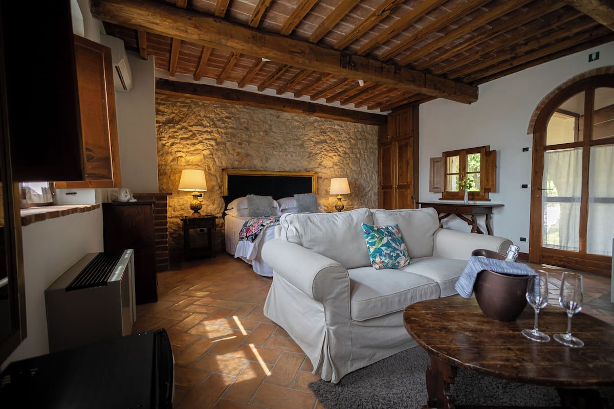 superior double room, 1 queen bed | 1 bedroom, minibar, in-room safe, individually decorated