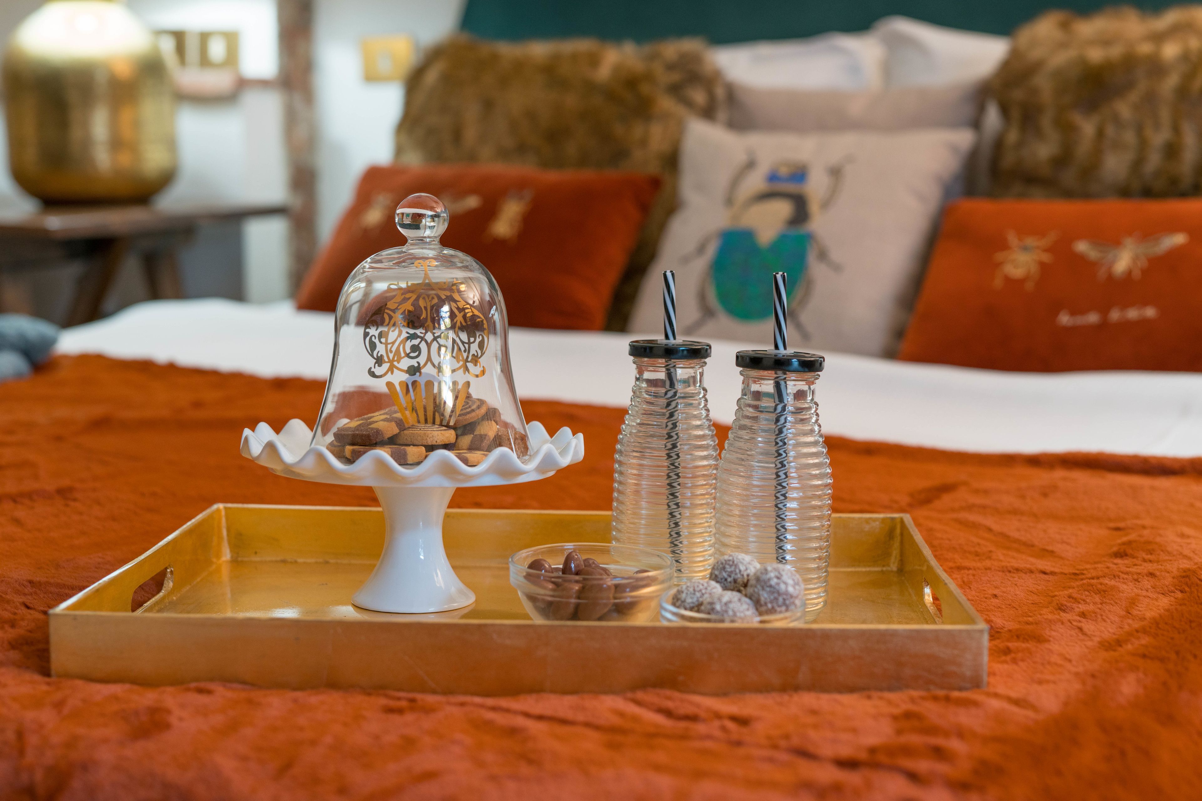 superior double room, 1 queen bed | 1 bedroom, minibar, in-room safe, individually decorated