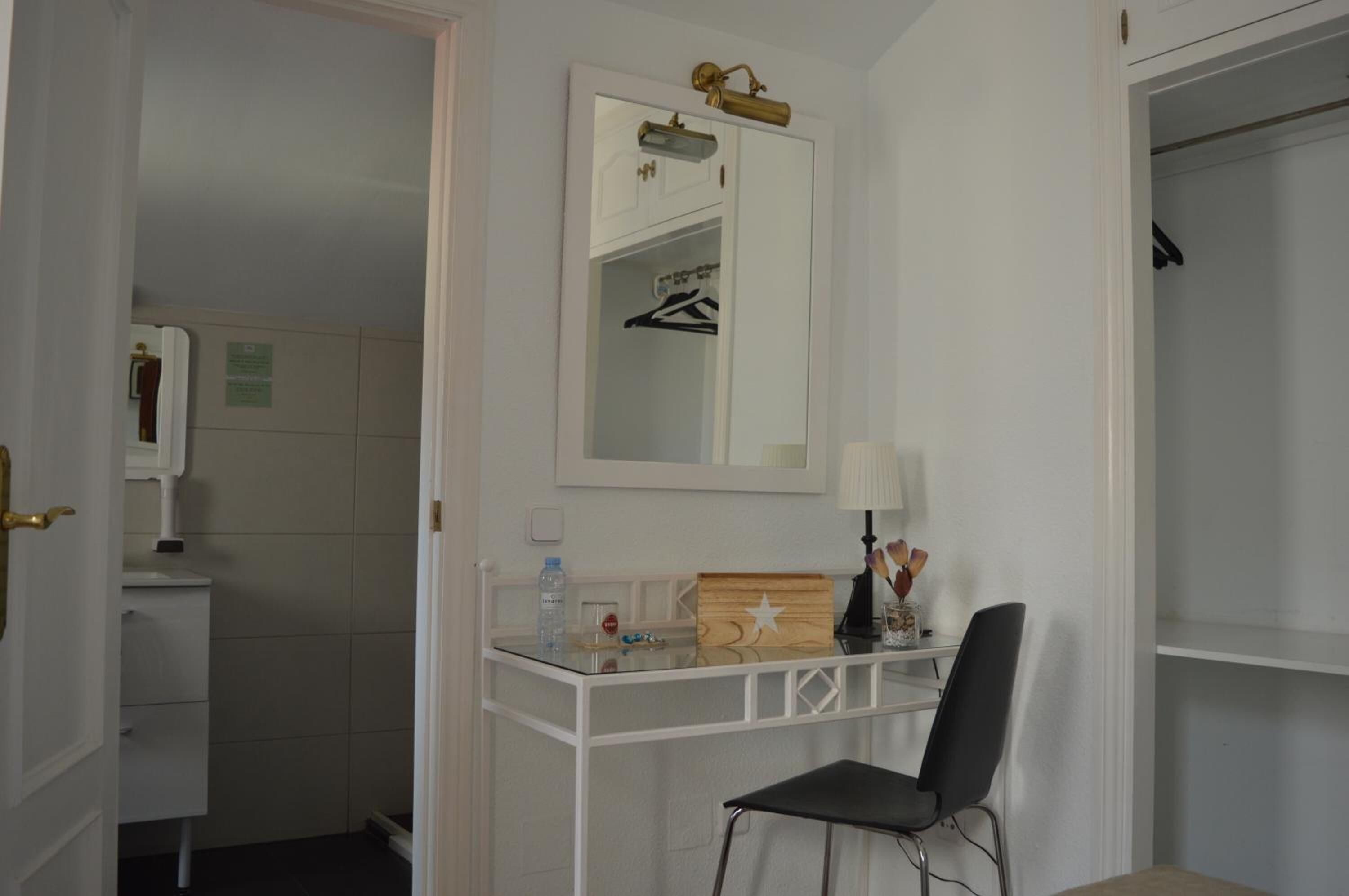 Foto - Miguel De Cervantes