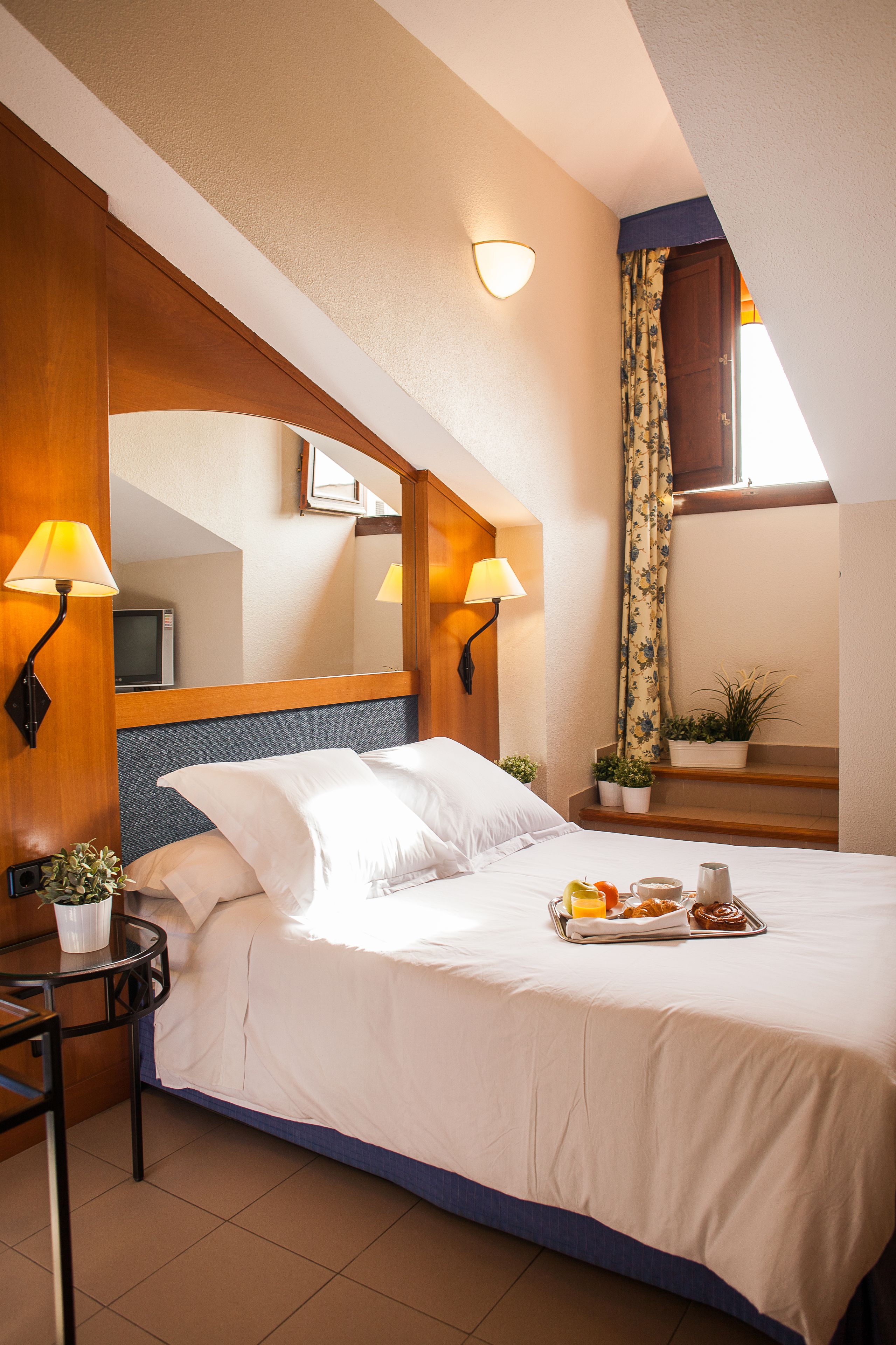 Foto - Miguel De Cervantes