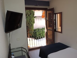 Desk, soundproofing, iron/ironing board, free WiFi