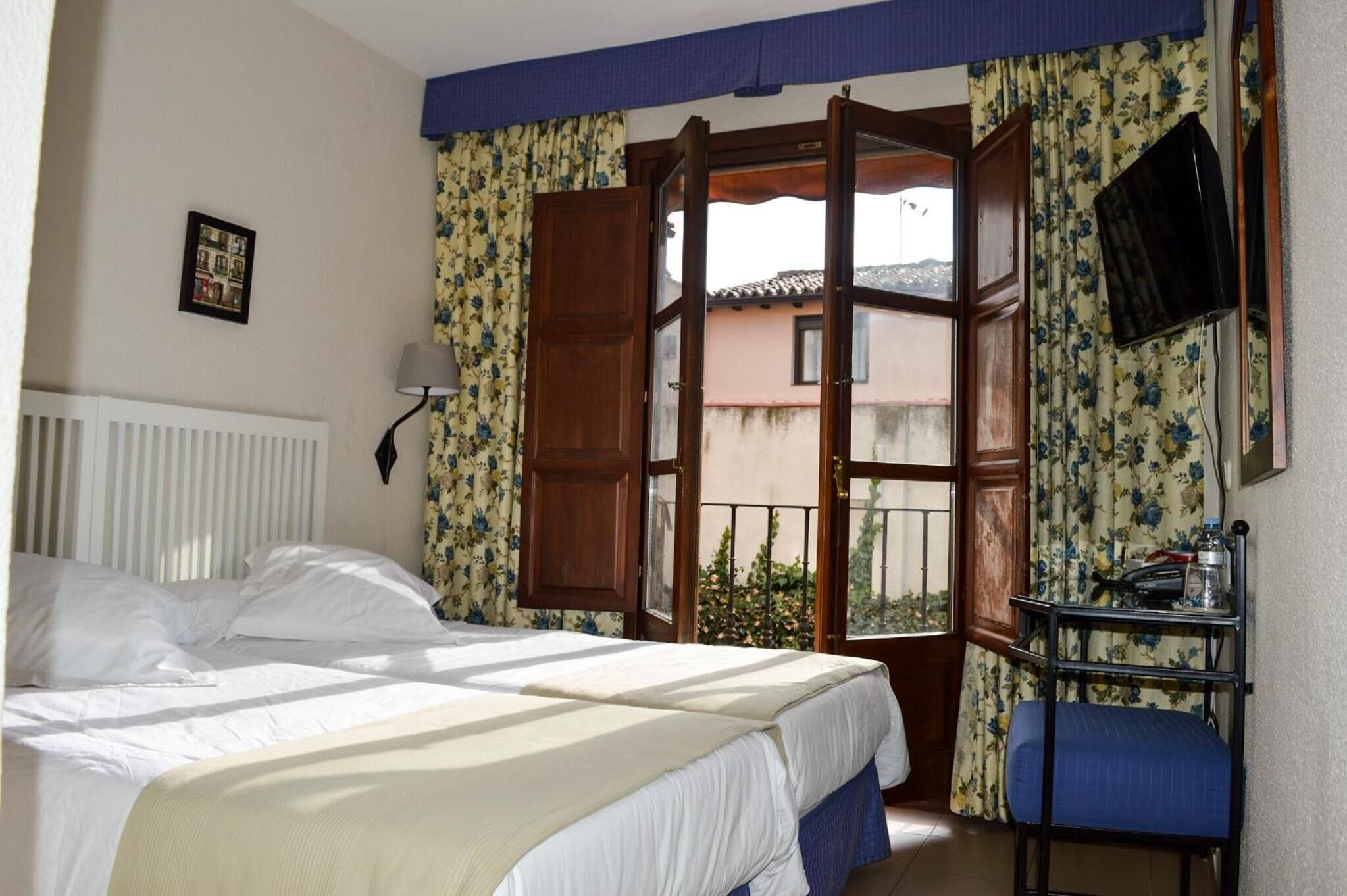 Foto - Miguel De Cervantes