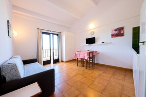 Apartment, 1 Bedroom, Terrace | Living area