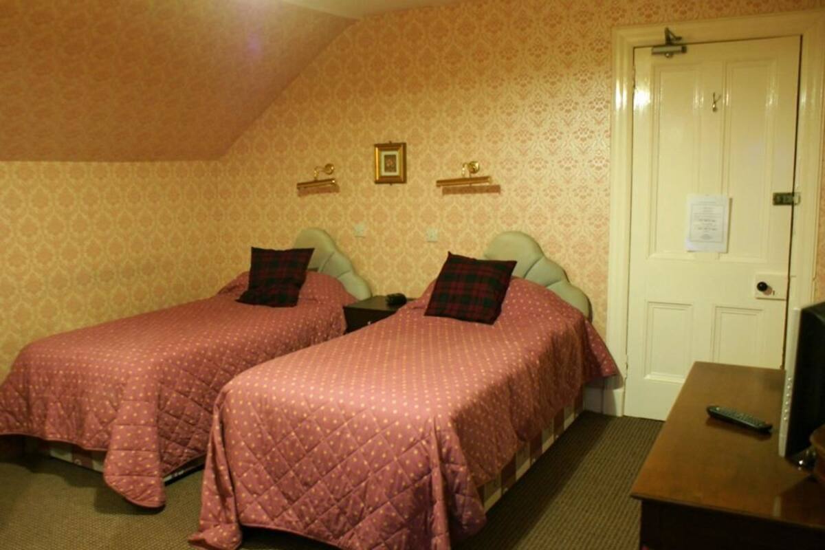 Twin Room, 2 Single Beds, Ensuite