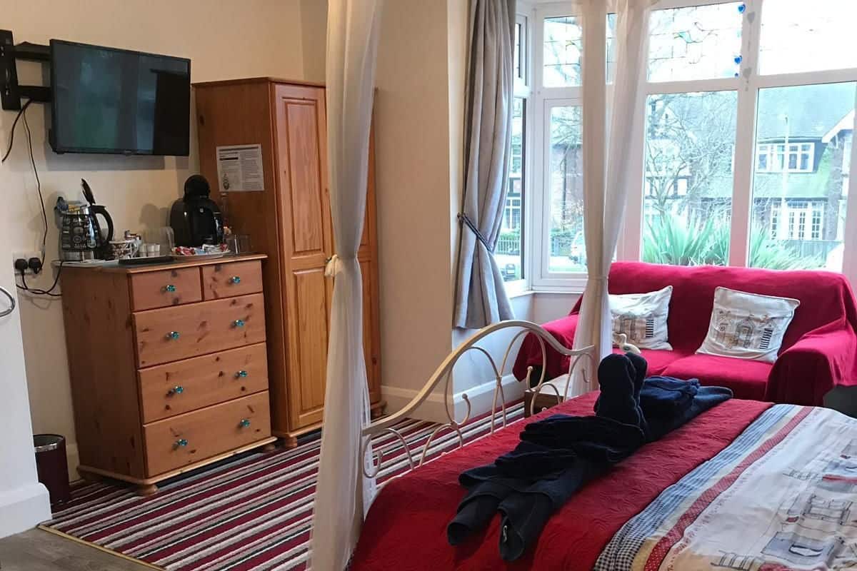 Dobbeltrom (Four Poster Bed) | Wi-fi (inkludert) og sengetøy