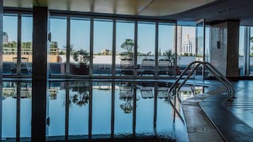Indoor pool, seasonal outdoor pool, pool umbrellas, sun loungers
