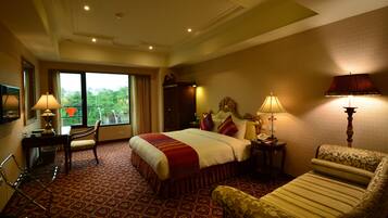 Deluxe Park View | Down duvets, pillow-top beds, minibar, individually decorated