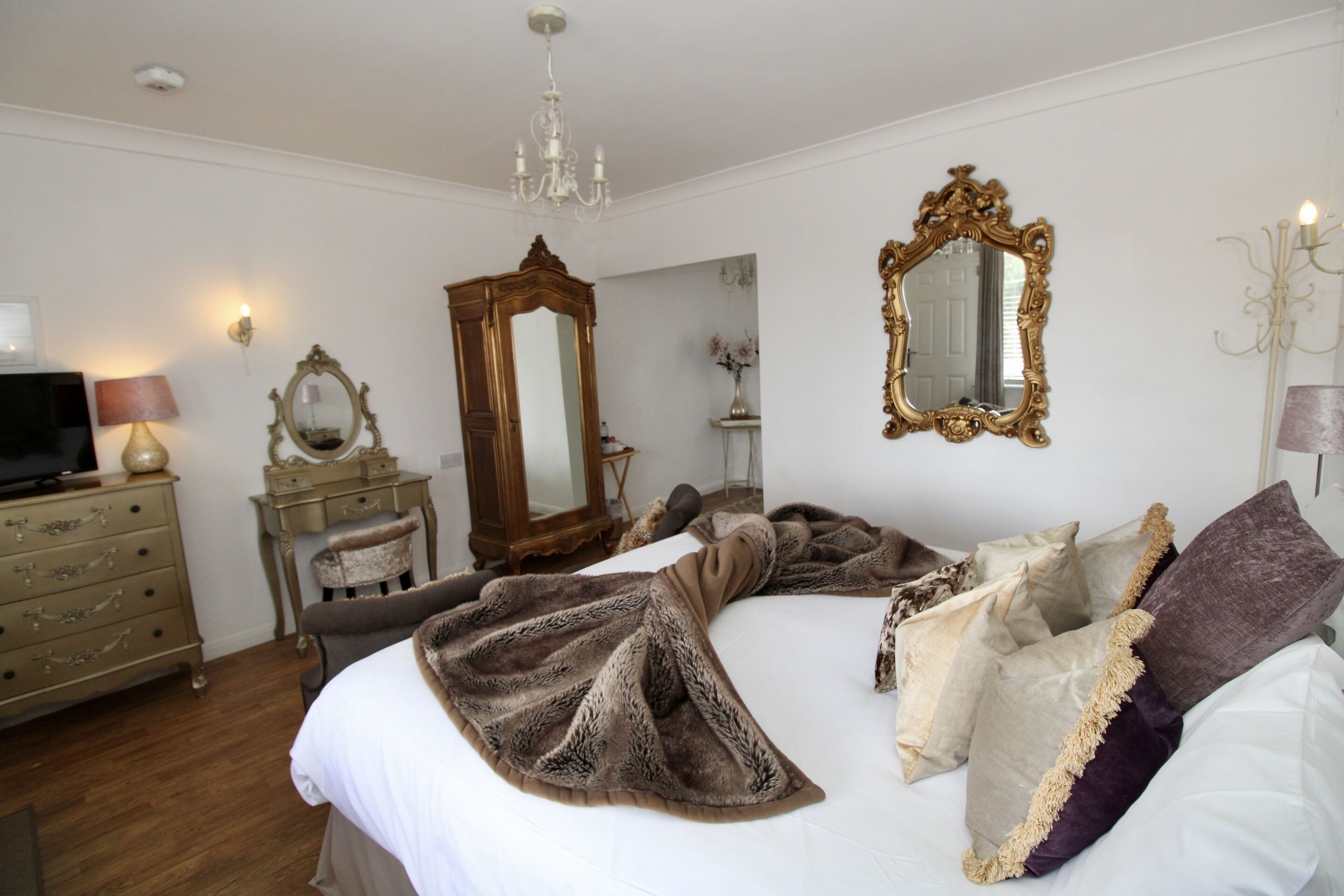 Deluxe Double Room, Ensuite (5)