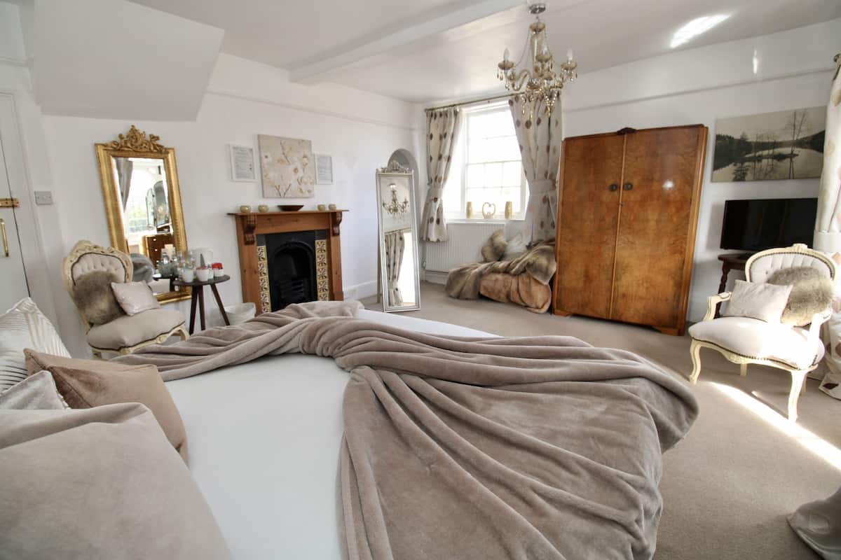 Luxury Double Room, Ensuite, Garden View