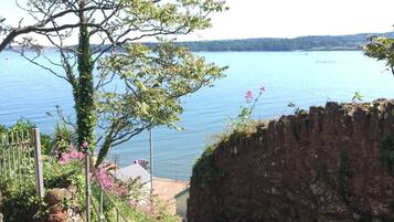 Beach nearby, sun-loungers