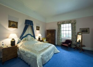 Bleue, lit double, s. de bains privée