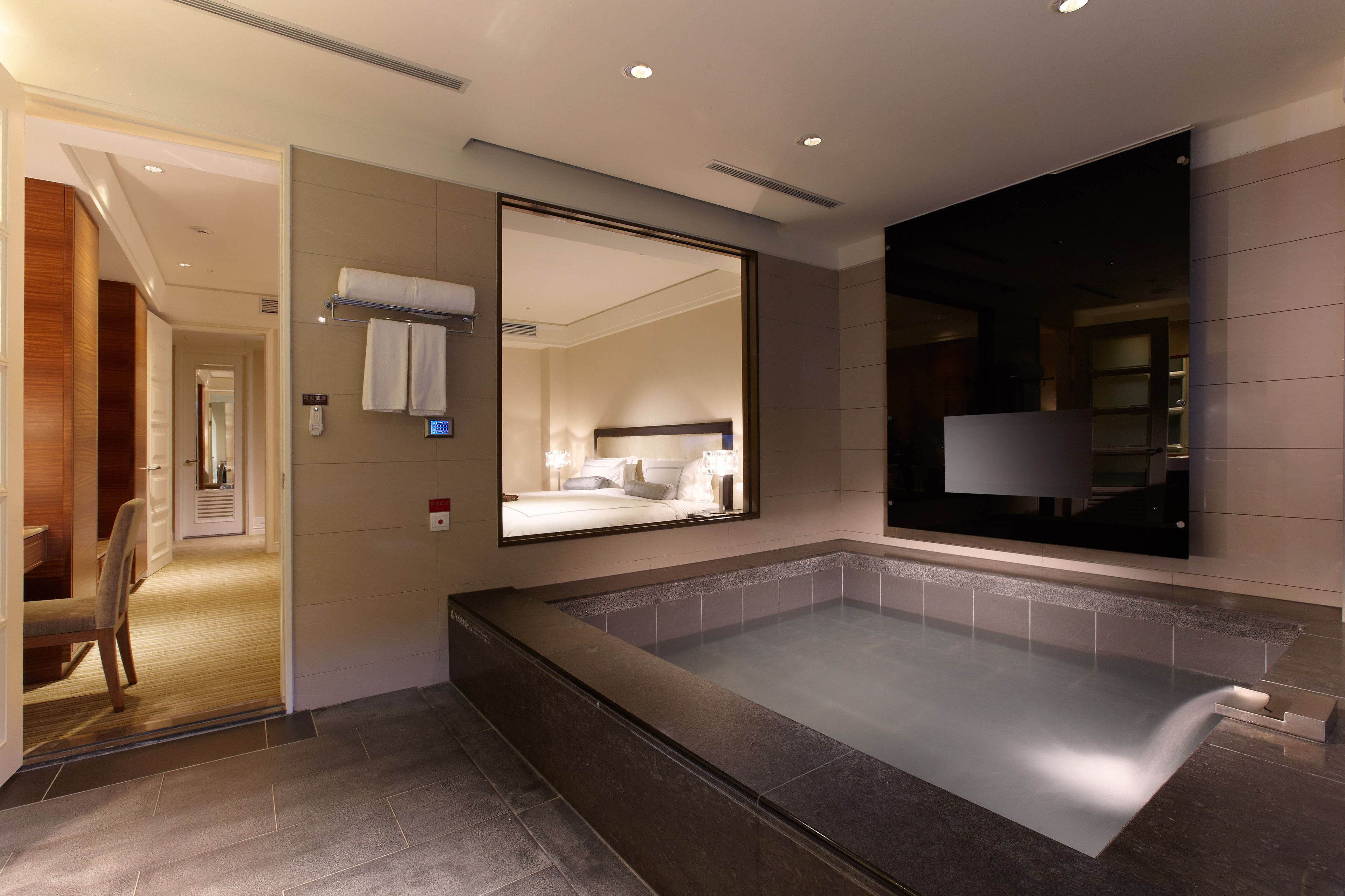 separate bathtub and shower, spring water bathtub, rainfall showerhead