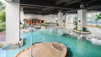 Indoor spa tub