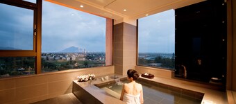 Evergreen Resort Hotel (Jiaosi)