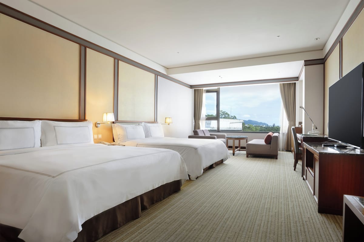 Deluxe Family Room | 1 bedroom, premium bedding, down comforters, minibar