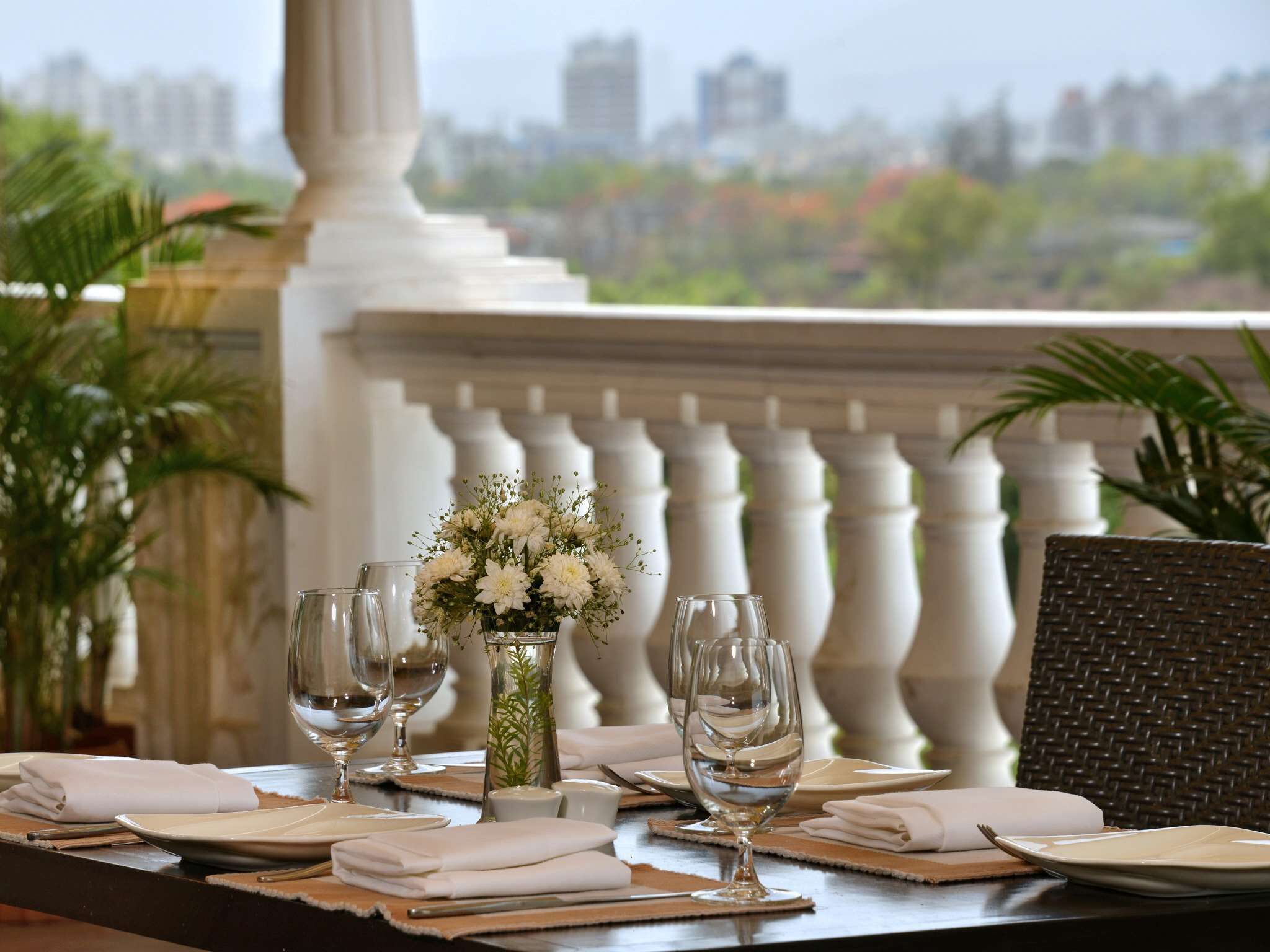 المنشأة من الخارج