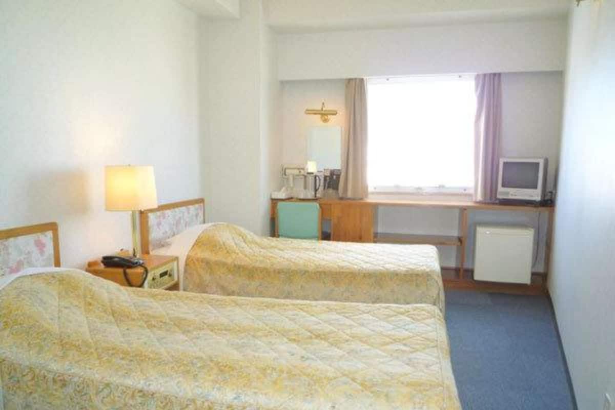 Desk, blackout drapes, free WiFi, bed sheets