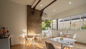 مطعم