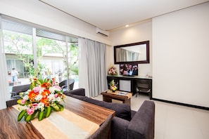 1 bedroom, minibar, in-room safe, desk
