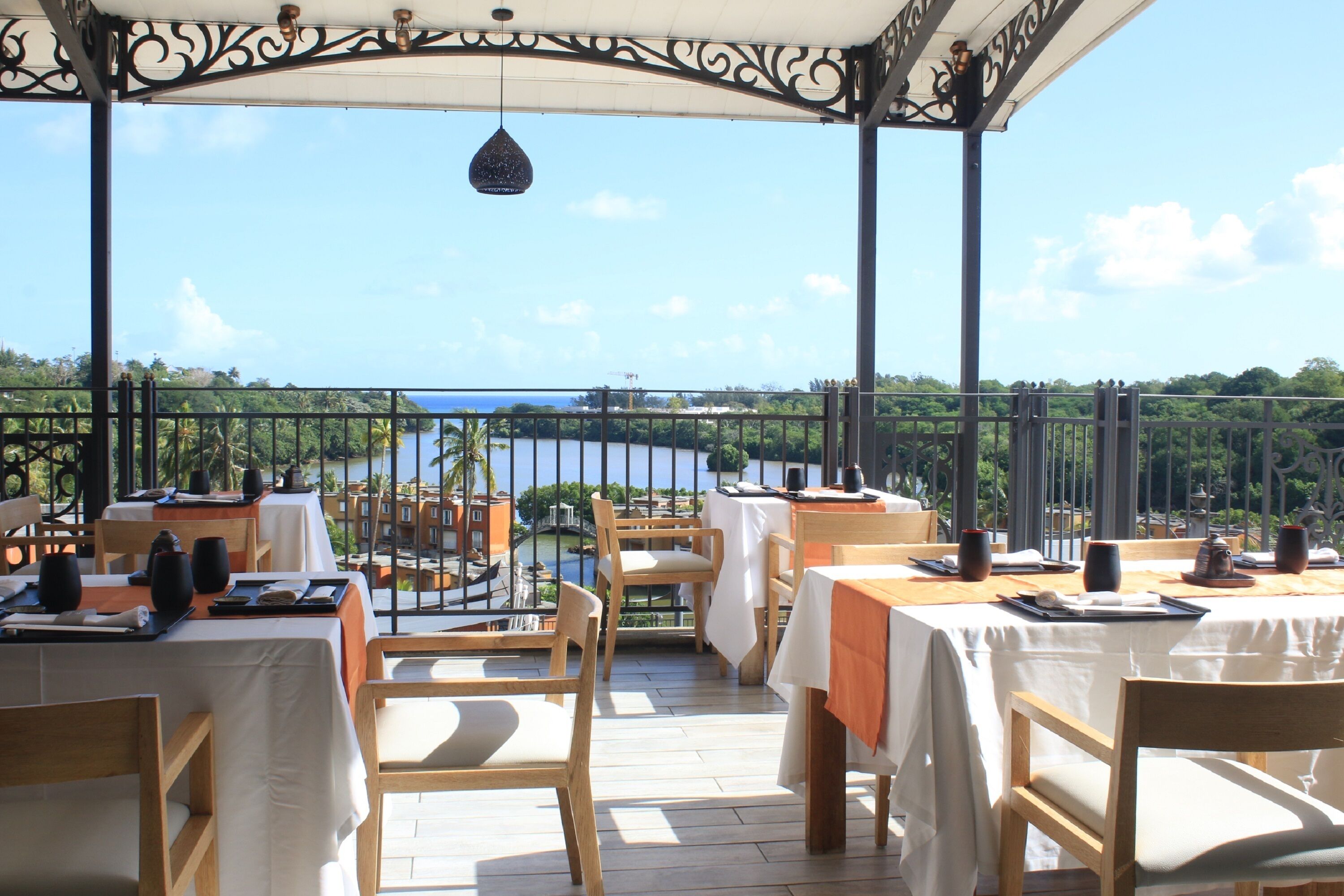 2 restaurants, breakfast, lunch, dinner served; Mediterranean cuisine